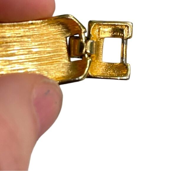 Trifari Vintage Link Crystal Black Cabochon Statement Bracelet - Picture 10 of 15